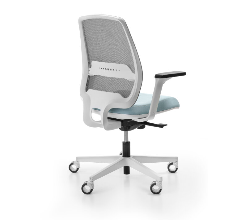 momo-swivel-chair-65.jpeg