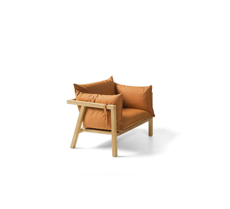 umomoku-armchair-prostoria-1.jpg