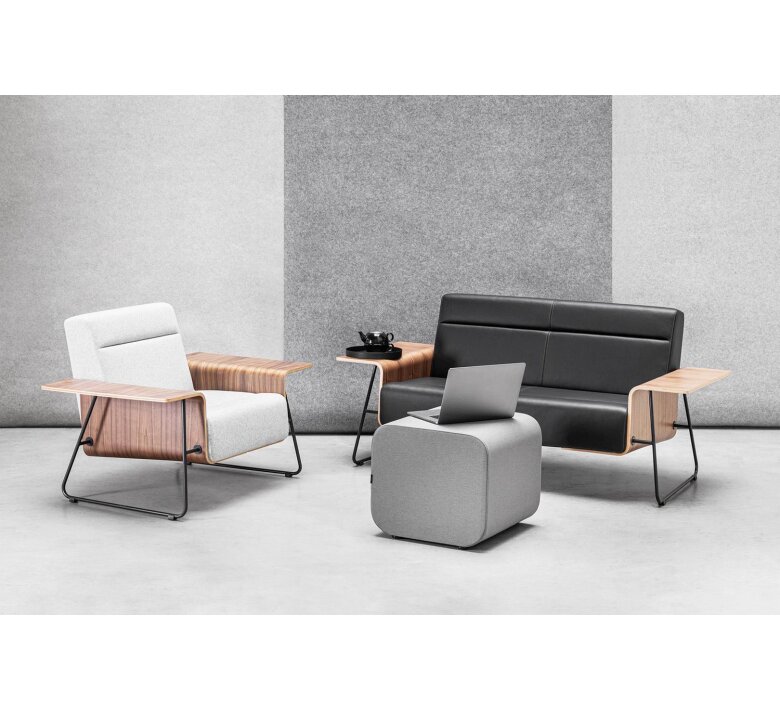 vank-dronn-sofa-armchair-celoo-table-arrangement-1.jpg