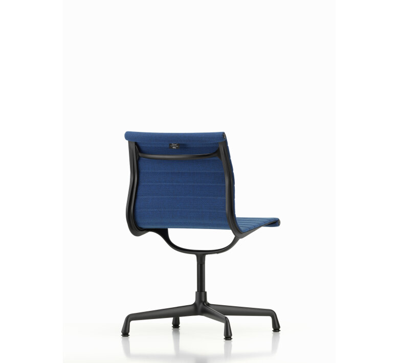 2676146-aluminium-chair-ea-101-master.jpg