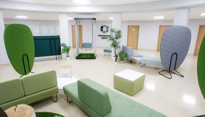 Przestrzeń do nauki i biophilic design – nowe myślenie o potrzebach edukacyjnych w projekcie Rotundy poznańskiej Filii Uniwersytetu SWPS